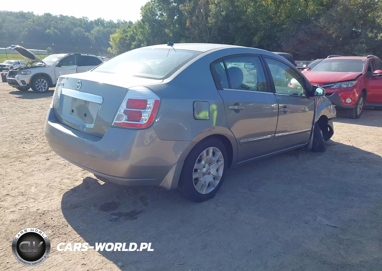2010 Nissan Sentra 2.0S VIN:3N1AB6AP4AL674382 - 4