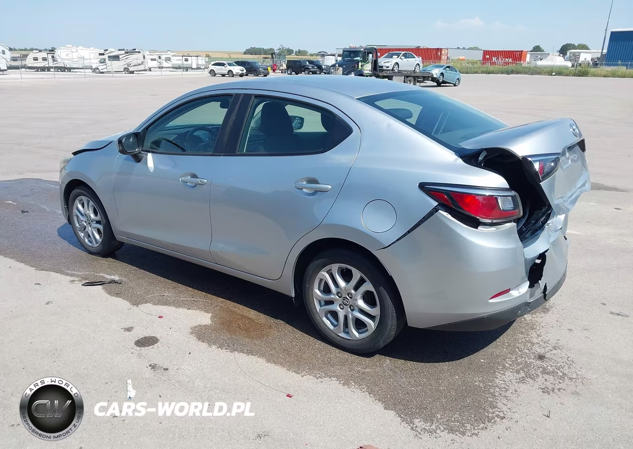 2018 Toyota Yaris Ia VIN:3MYDLBYV1JY313068 - 3