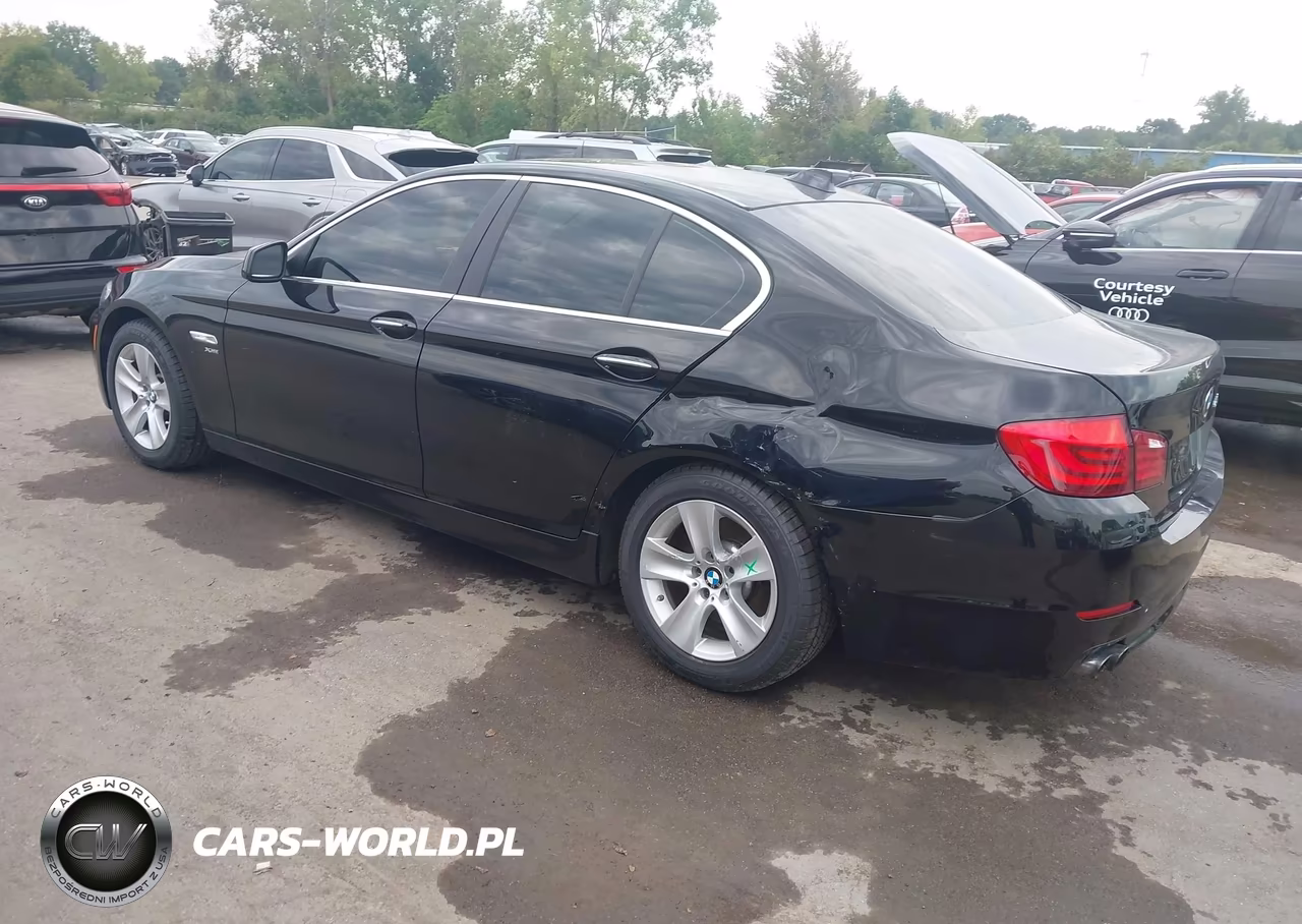 2012 BMW 528I xDrive VIN:WBAXH5C57CDW07566 - 3