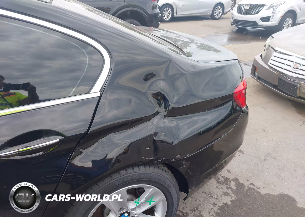 2012 BMW 528I xDrive VIN:WBAXH5C57CDW07566 - 6