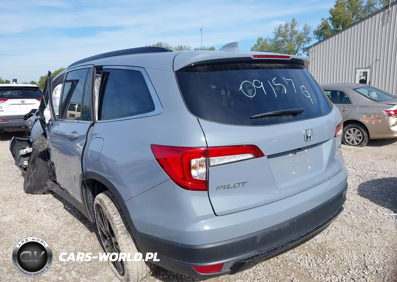 2022 Honda Pilot Awd Special Edition VIN:5FNYF6H22NB091579 - 3