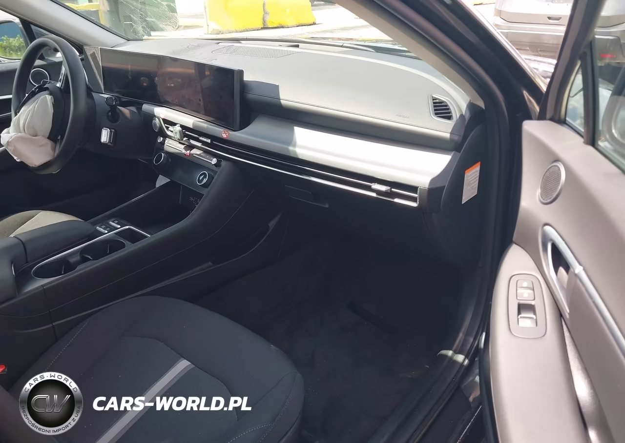 2026 Hyundai Sonata Hybrid Blue VIN:KMHL24JJ1TA167001 - 5