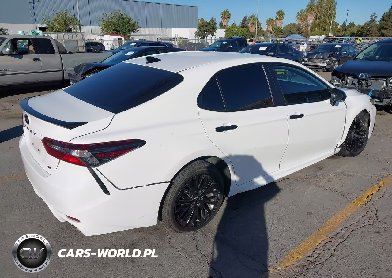 2022 Toyota Camry Se Nightshade Edition VIN:4T1G11AK1NU054596 - 4