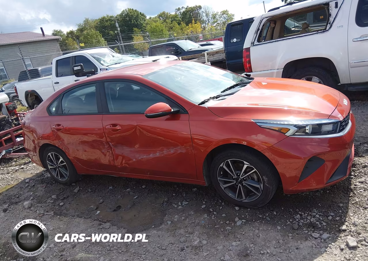 2023 Kia Forte Lxs VIN:3KPF24AD9PE594084 - 13