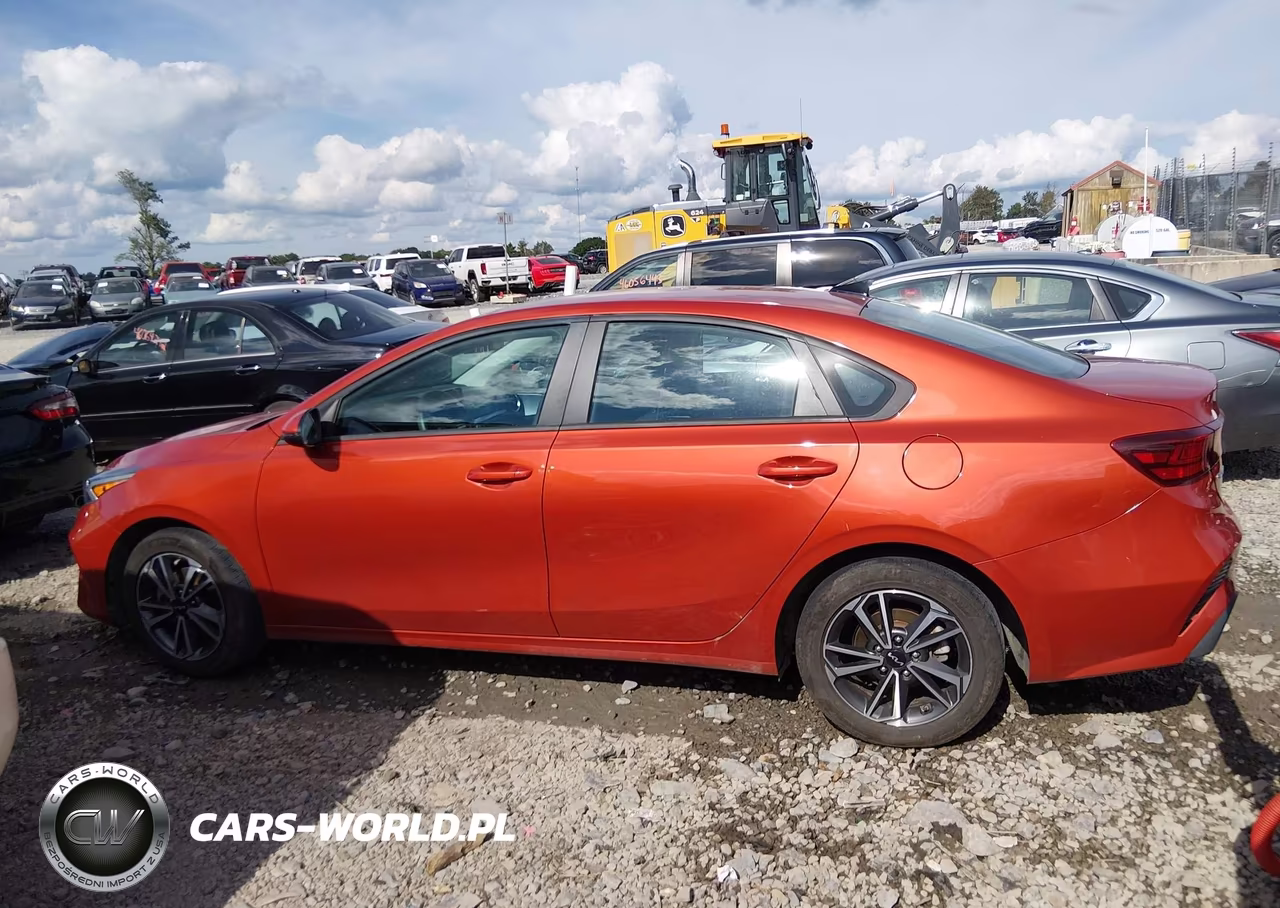 2023 Kia Forte Lxs VIN:3KPF24AD9PE594084 - 14