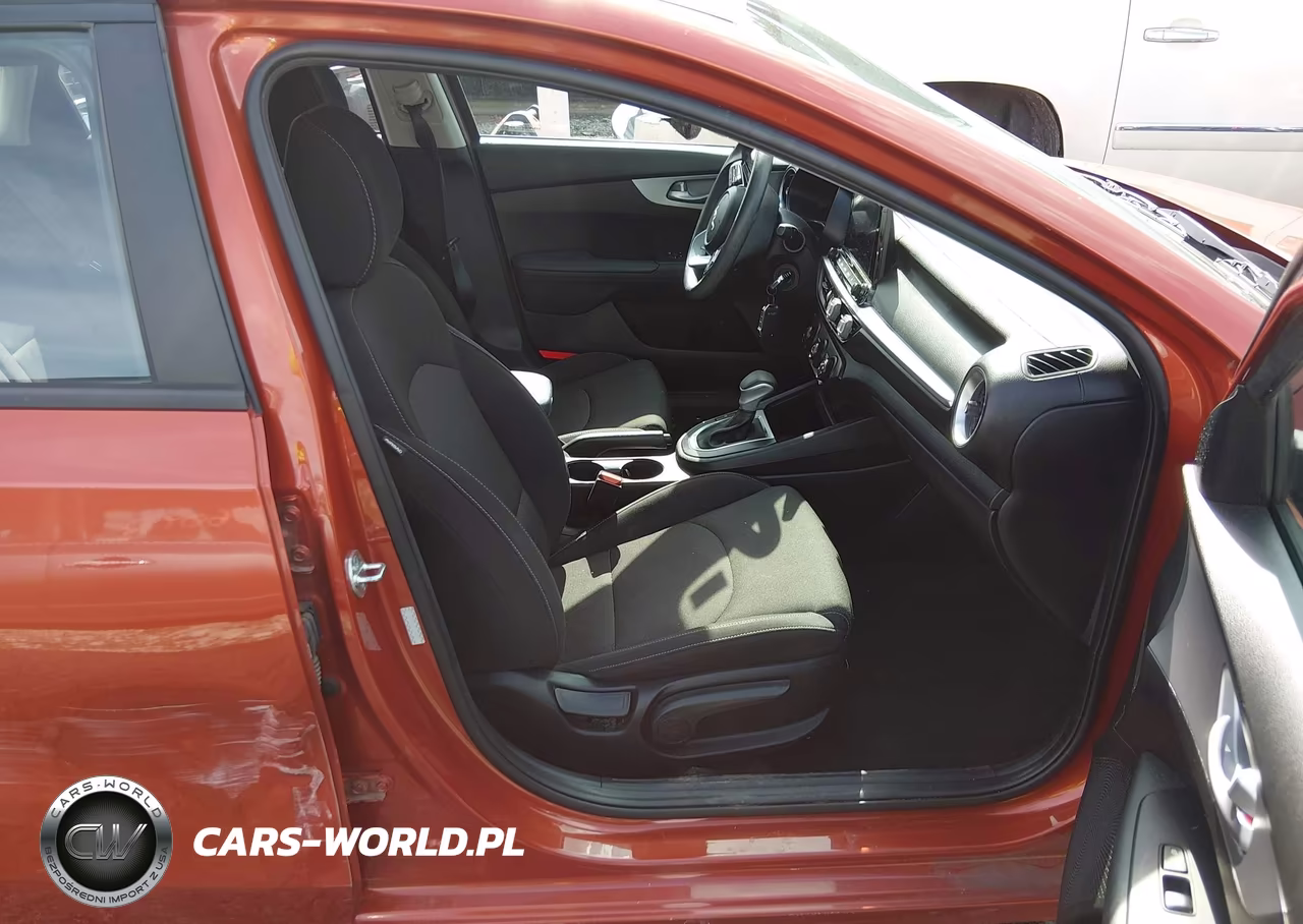 2023 Kia Forte Lxs VIN:3KPF24AD9PE594084 - 5