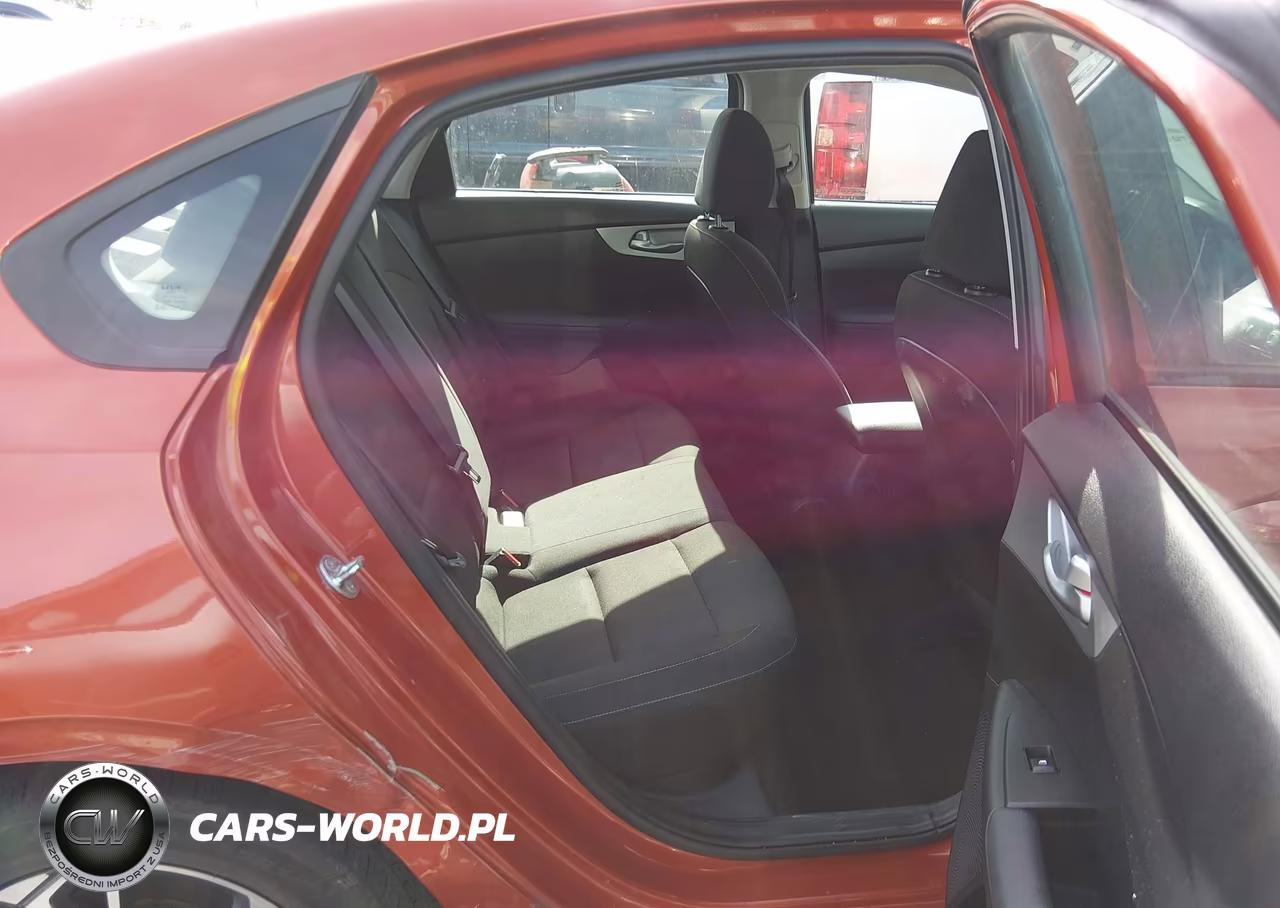 2023 Kia Forte Lxs VIN:3KPF24AD9PE594084 - 8