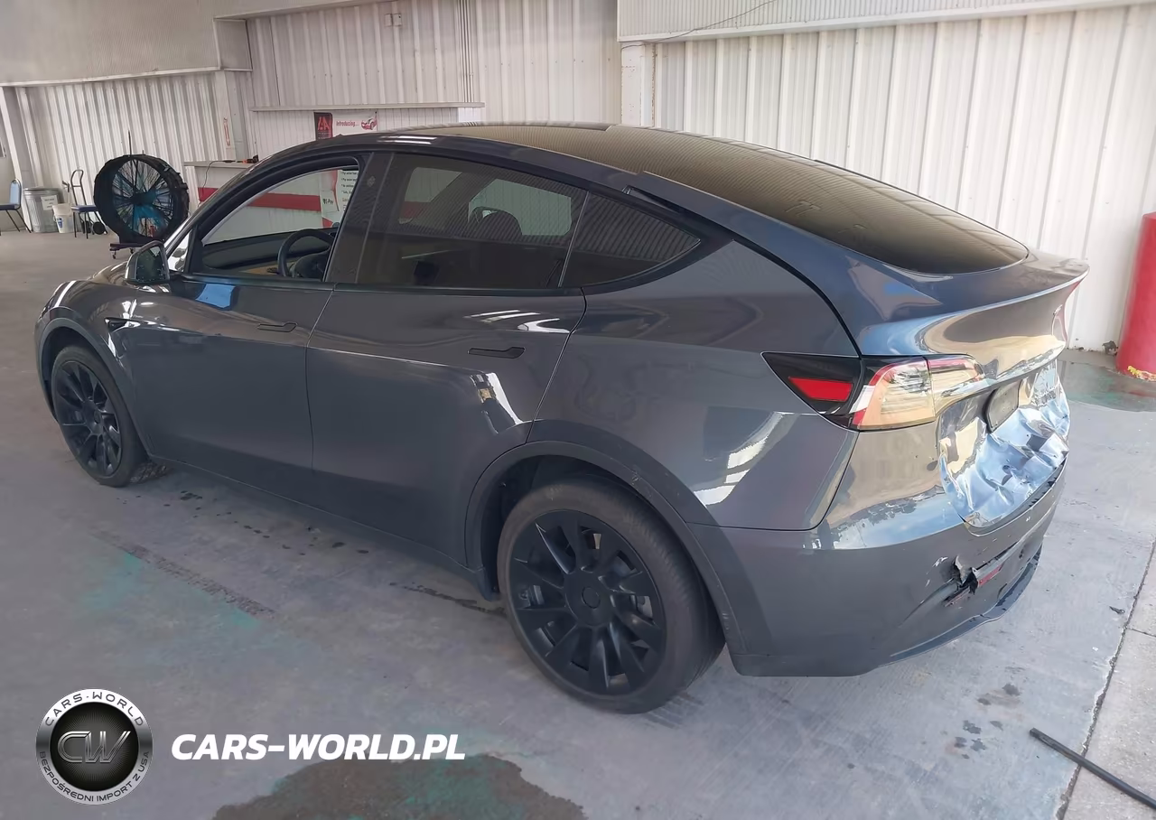 2023 Tesla Model Y Awd-Long Range Dual Motor All-Wheel Drive VIN:7SAYGDEE1PA047432 - 3