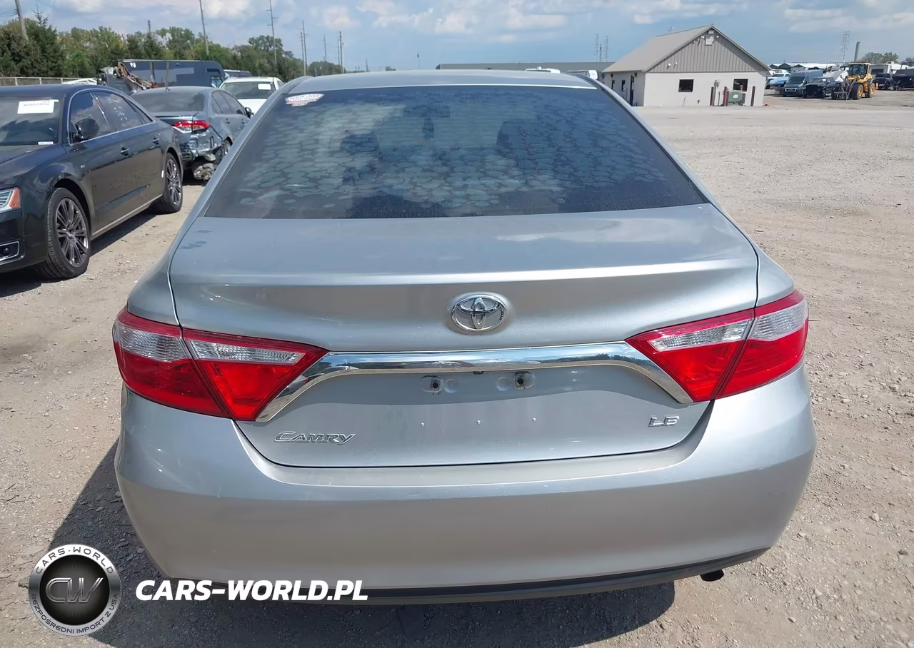 2016 Toyota Camry Le VIN:4T1BF1FK1GU149361 - 16