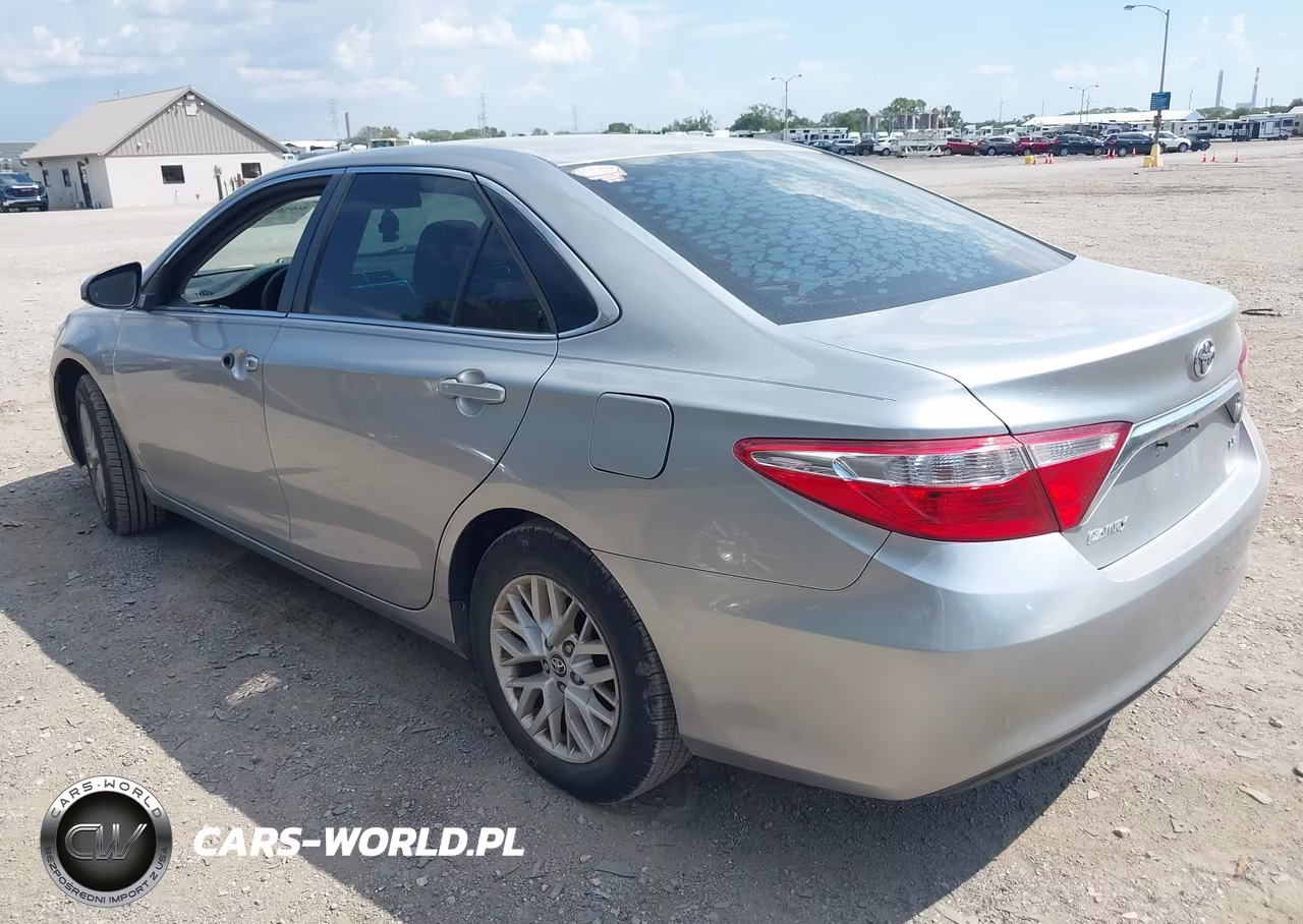 2016 Toyota Camry Le VIN:4T1BF1FK1GU149361 - 3