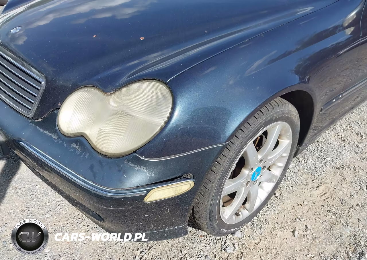 2003 Mercedes-Benz C 230 Kompressor Sport VIN:WDBRF40J23A482943 - 11