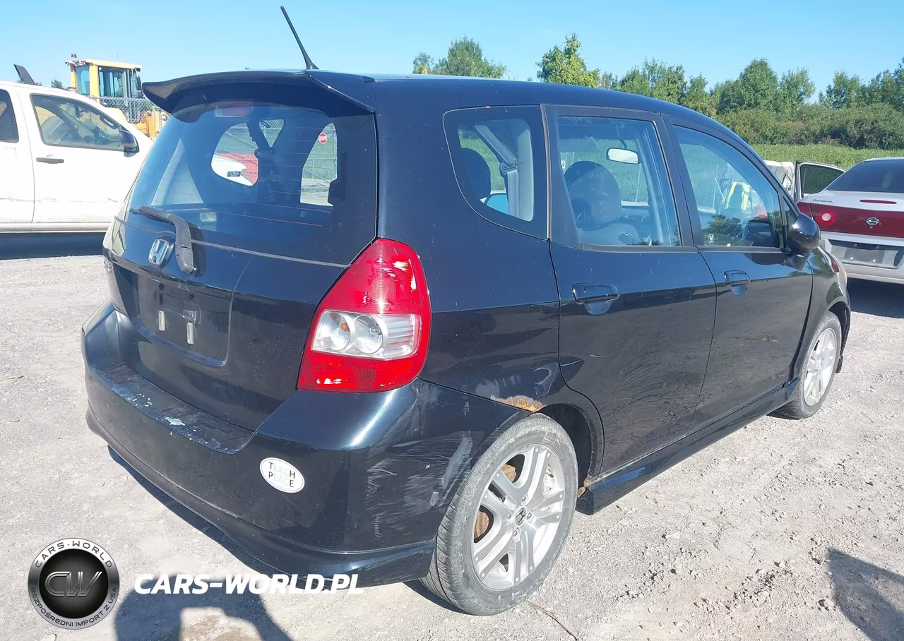 2008 Honda Fit Sport VIN:JHMGD38688S016409 - 4
