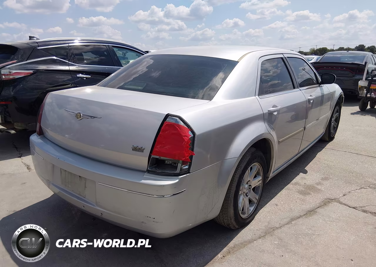 2007 Chrysler 300 Touring VIN:2C3KA53G57H883521 - 4