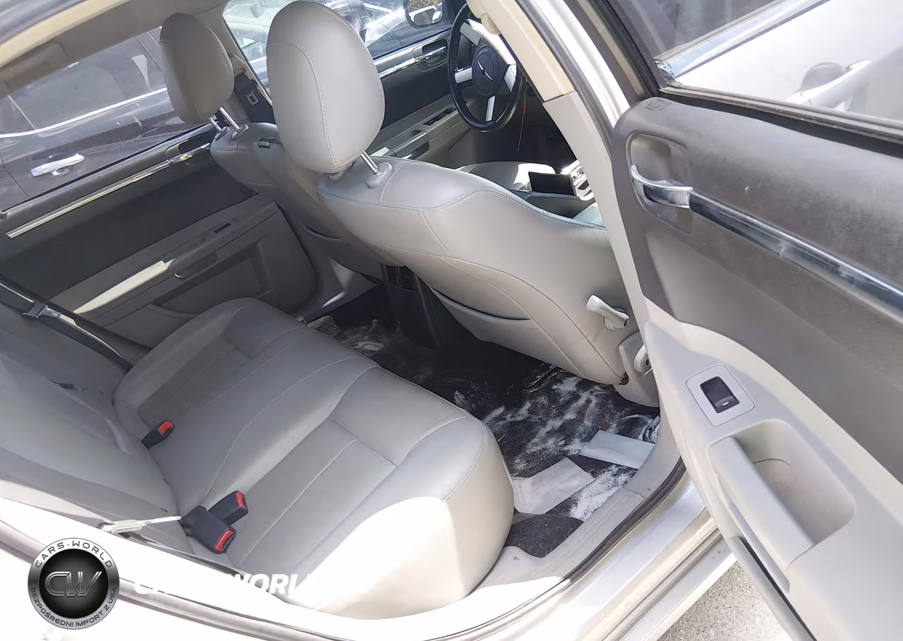 2007 Chrysler 300 Touring VIN:2C3KA53G57H883521 - 8