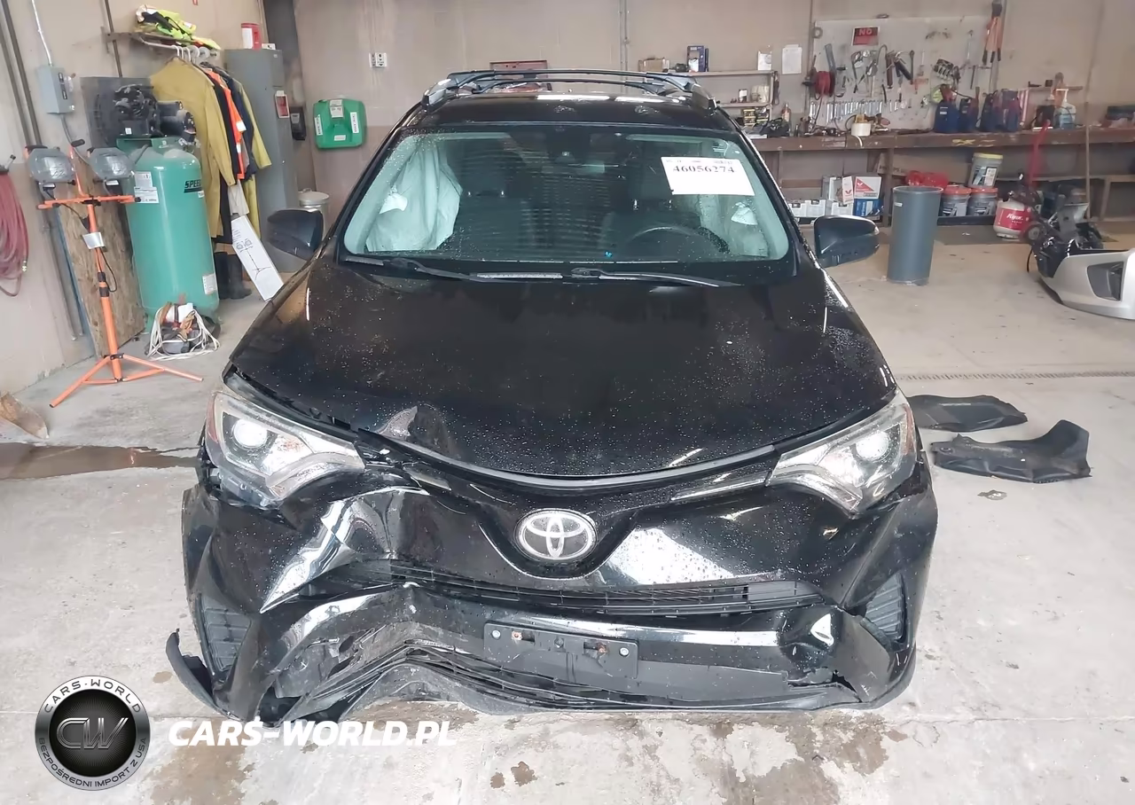 2018 Toyota Rav4 Le VIN:2T3BFREV5JW755688 - 12