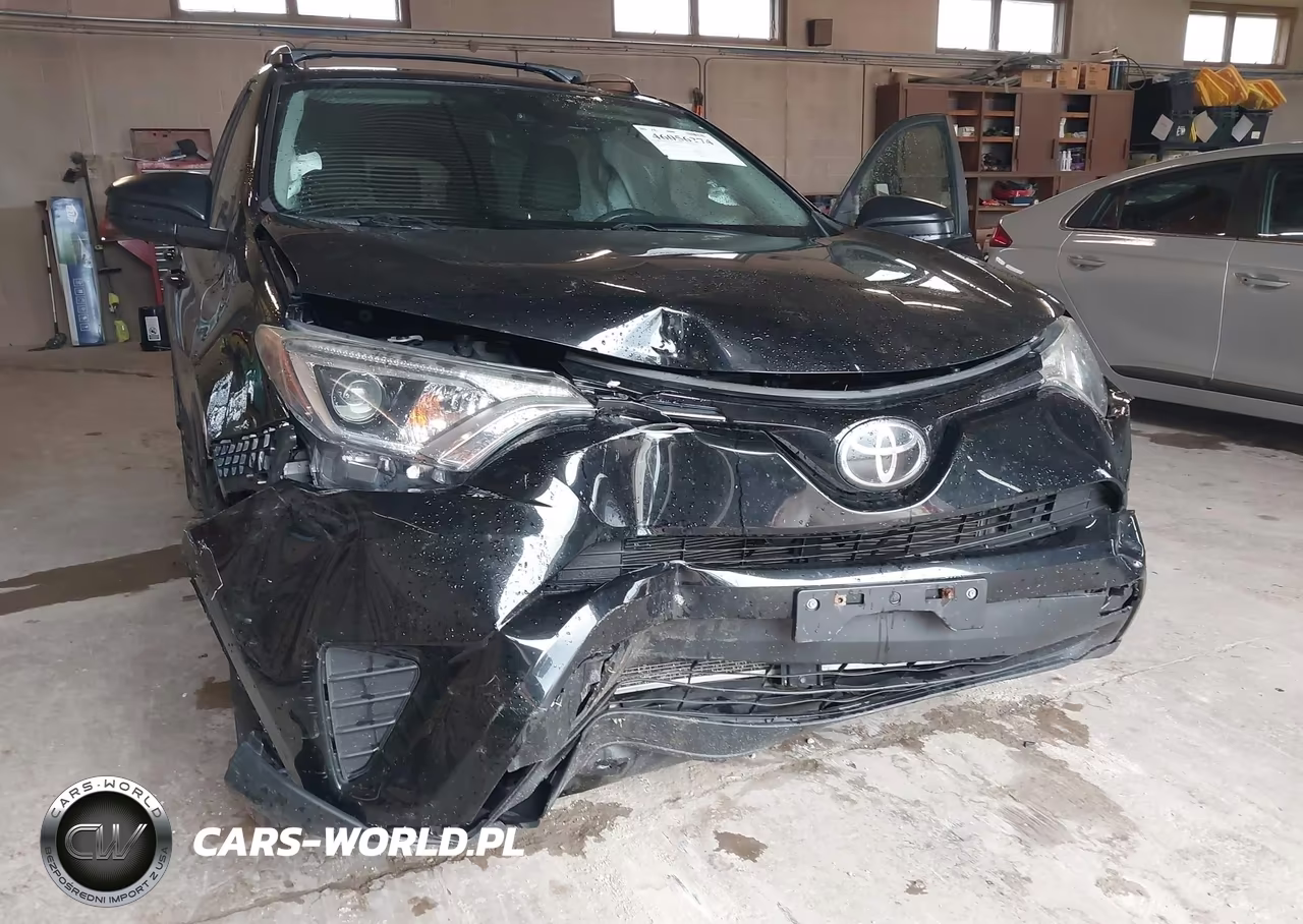 2018 Toyota Rav4 Le VIN:2T3BFREV5JW755688 - 6