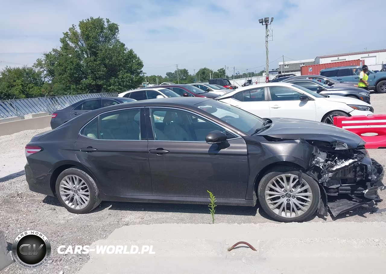 2019 Toyota Camry Xle VIN:4T1B11HK8KU804328 - 13