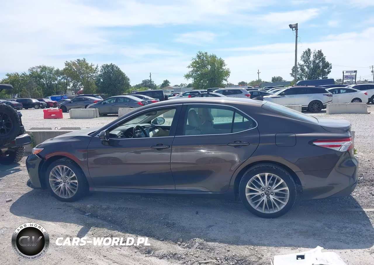 2019 Toyota Camry Xle VIN:4T1B11HK8KU804328 - 14