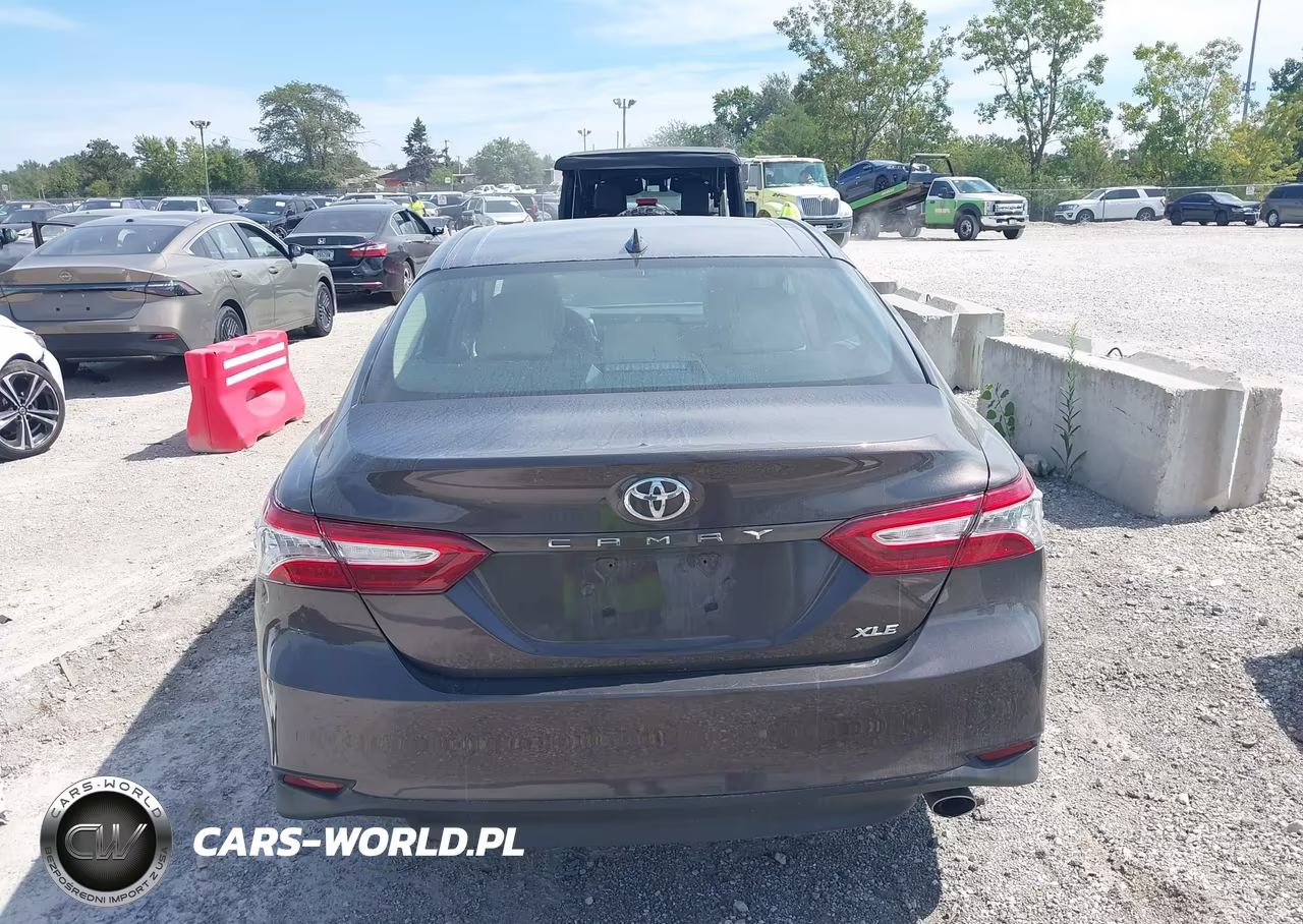 2019 Toyota Camry Xle VIN:4T1B11HK8KU804328 - 16