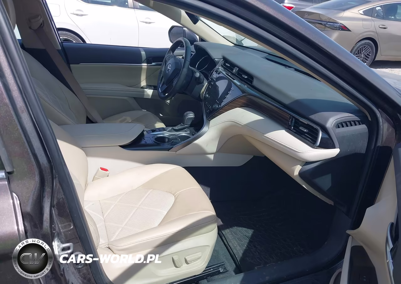 2019 Toyota Camry Xle VIN:4T1B11HK8KU804328 - 5