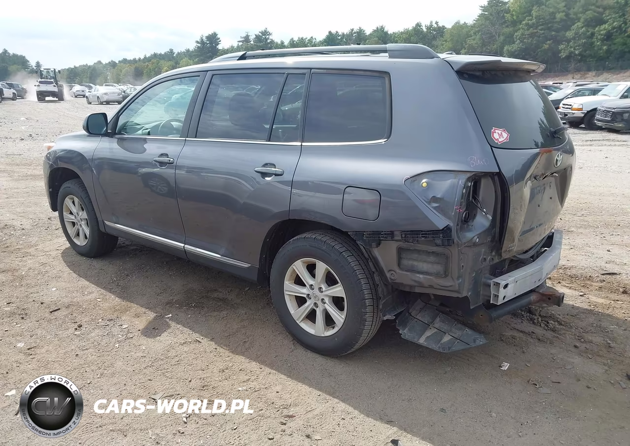 2013 Toyota Highlander Se V6 VIN:5TDBK3EHXDS253087 - 3