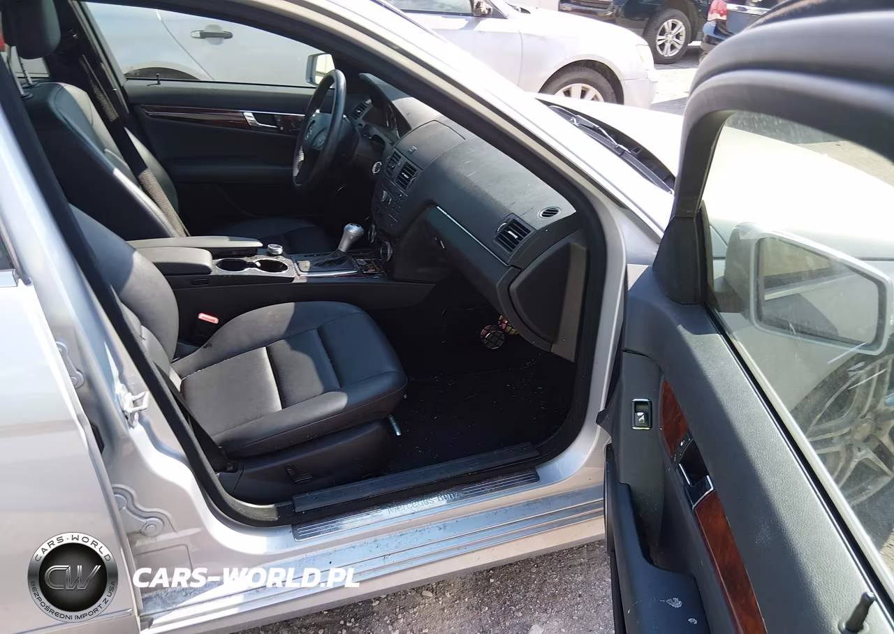 2010 Mercedes-Benz C 300 Luxury 4Matic-Sport 4Matic VIN:WDDGF8BBXAR093509 - 5
