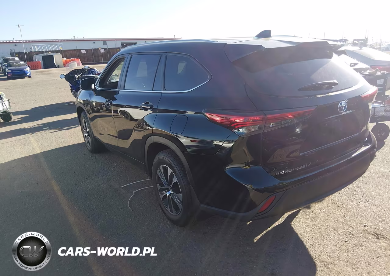2023 Toyota Highlander Hybrid Xle VIN:5TDKBRCH3PS134307 - 3