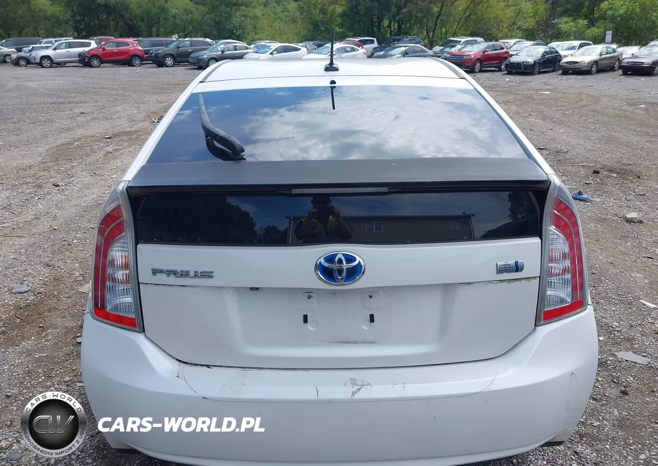 2014 Toyota Prius VIN:JTDKN3DU3E0376272 - 16