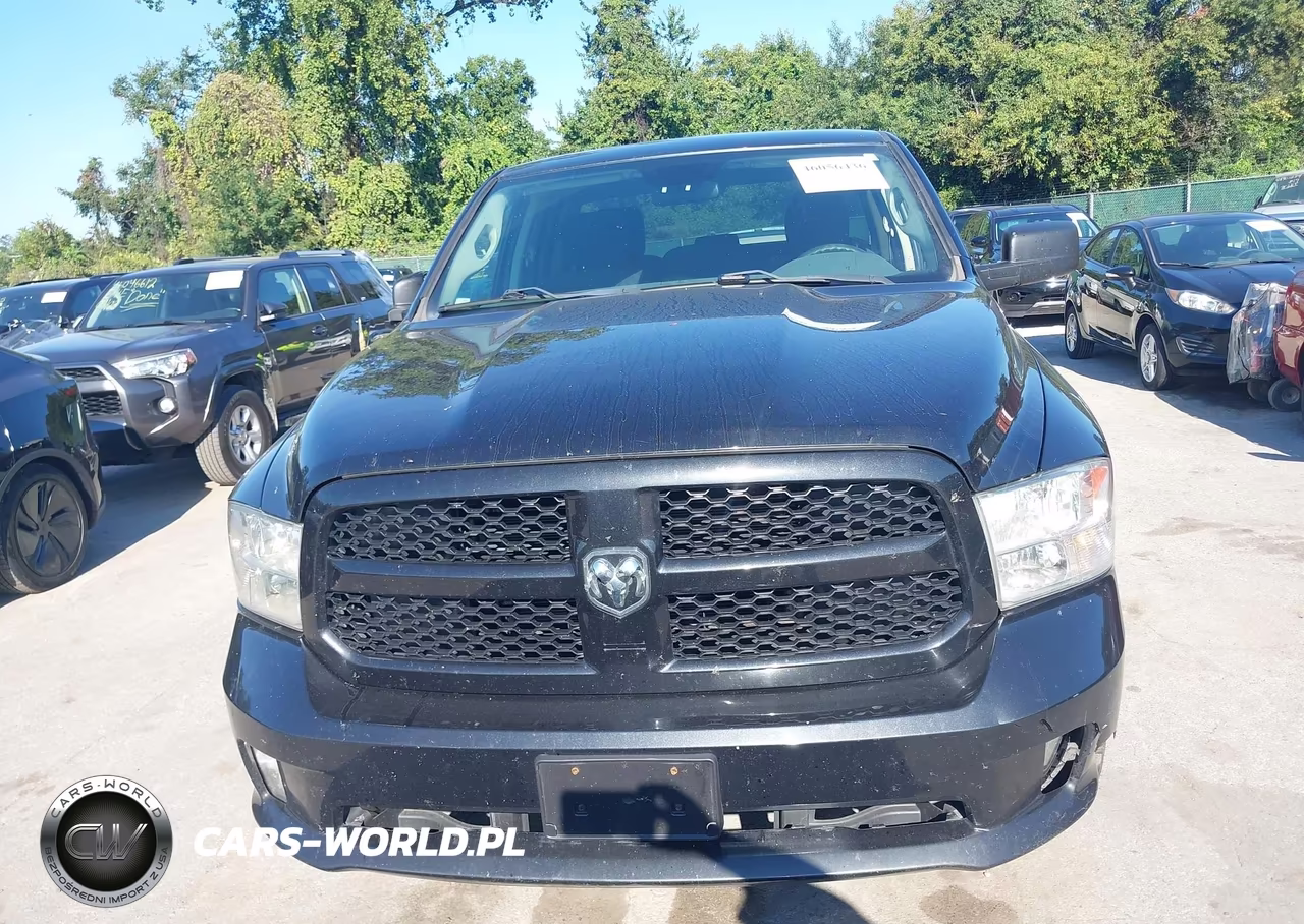 2019 Ram 1500 Classic Tradesman VIN:1C6RR7FTXKS502066 - 12