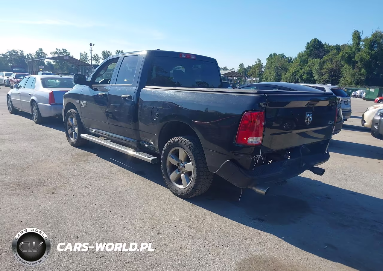2019 Ram 1500 Classic Tradesman VIN:1C6RR7FTXKS502066 - 3