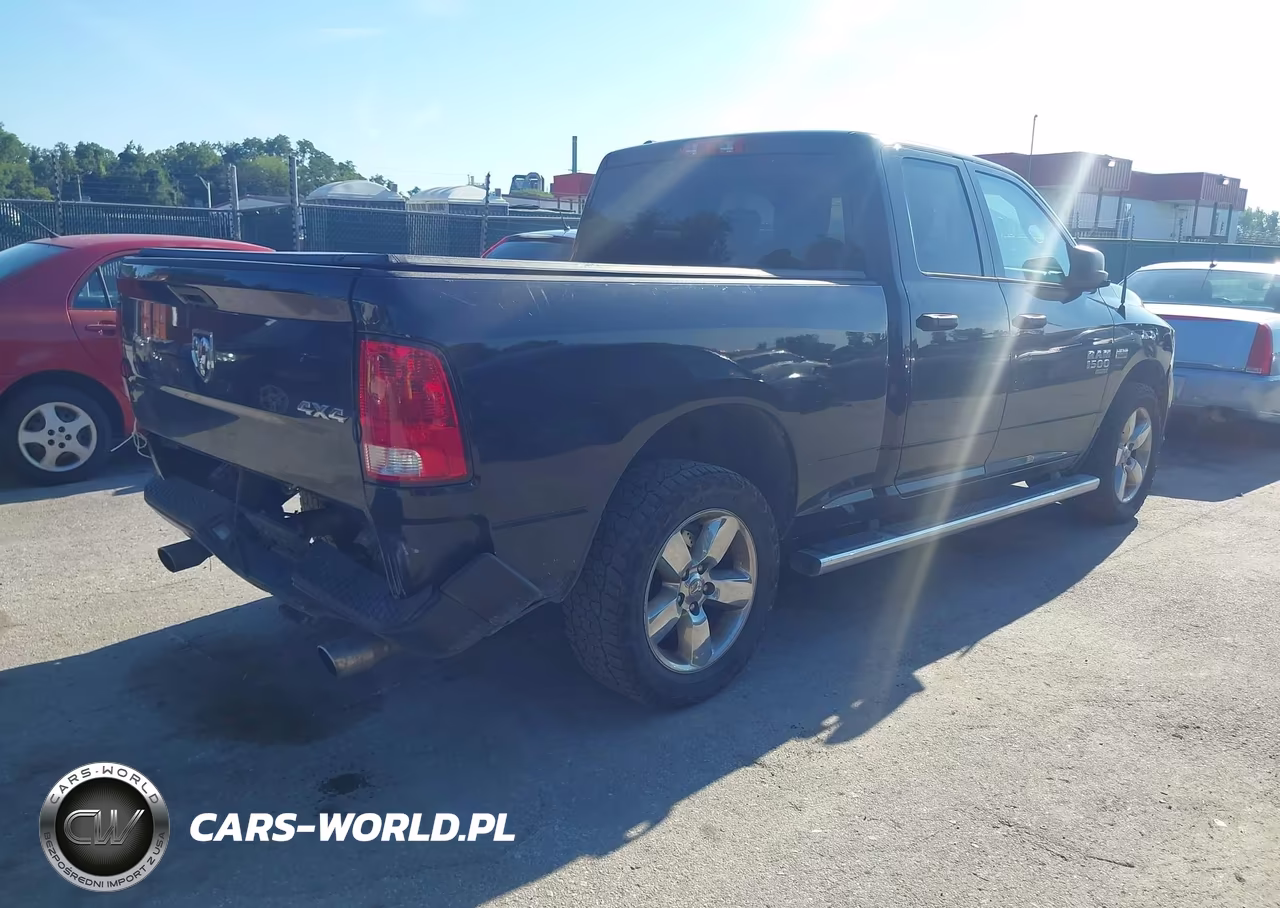 2019 Ram 1500 Classic Tradesman VIN:1C6RR7FTXKS502066 - 4
