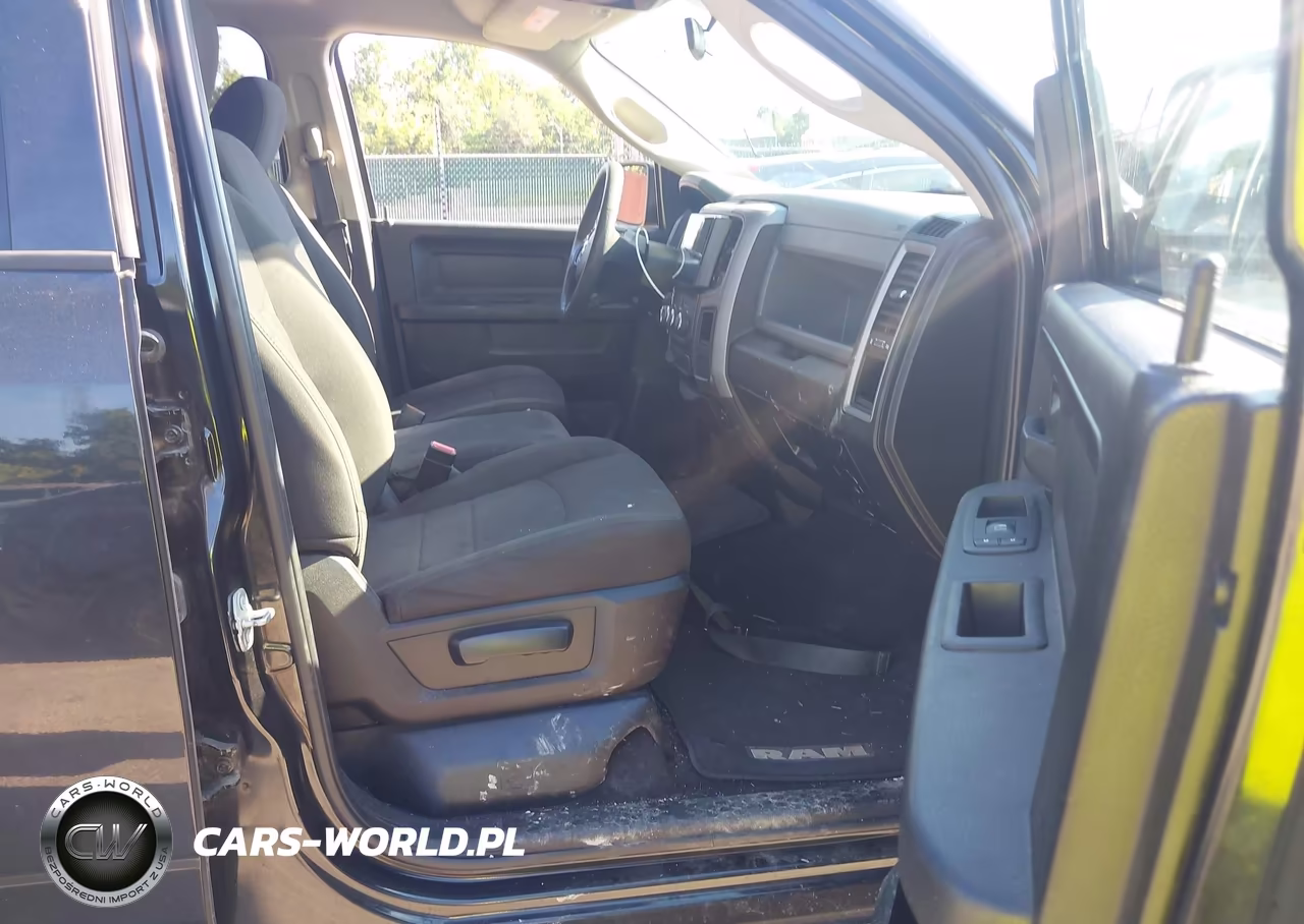 2019 Ram 1500 Classic Tradesman VIN:1C6RR7FTXKS502066 - 5