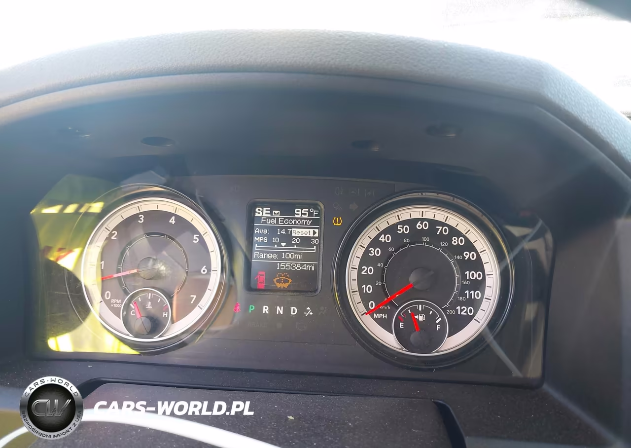 2019 Ram 1500 Classic Tradesman VIN:1C6RR7FTXKS502066 - 7