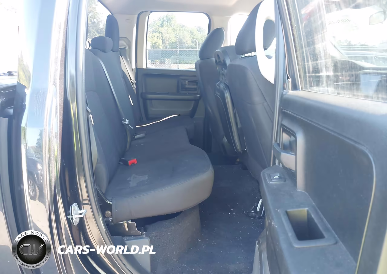 2019 Ram 1500 Classic Tradesman VIN:1C6RR7FTXKS502066 - 8