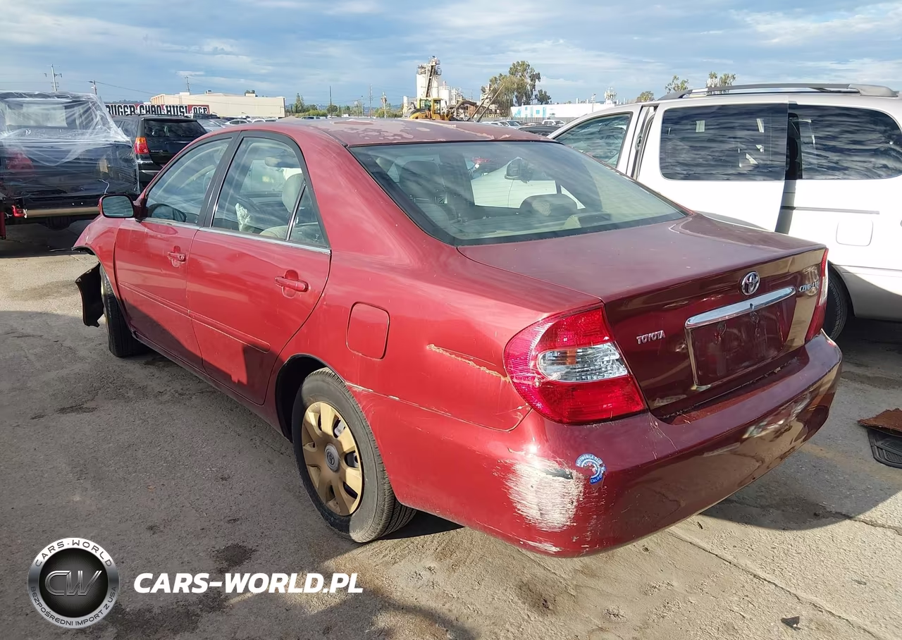 2003 Toyota Camry Le VIN:4T1BE32K83U230260 - 3
