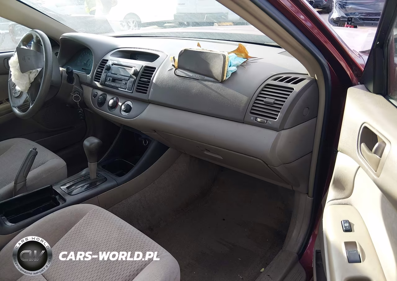 2003 Toyota Camry Le VIN:4T1BE32K83U230260 - 5