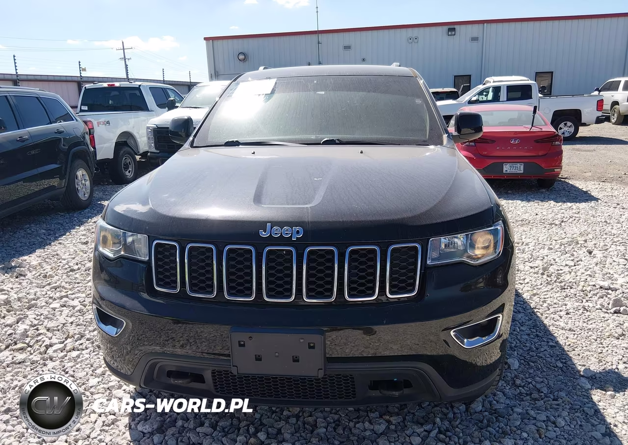 2019 Jeep Grand Cherokee Laredo E 4X4 VIN:1C4RJFAG7KC807510 - 12
