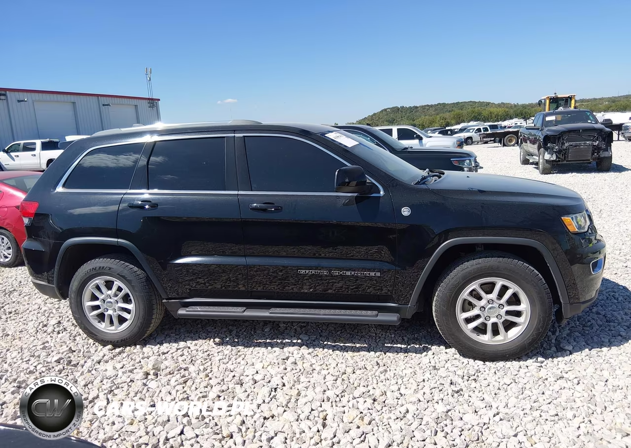 2019 Jeep Grand Cherokee Laredo E 4X4 VIN:1C4RJFAG7KC807510 - 13