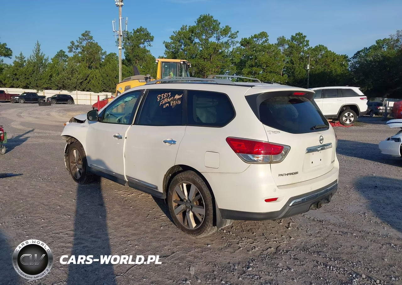 2013 Nissan Pathfinder Platinum VIN:5N1AR2MN7DC608464 - 3