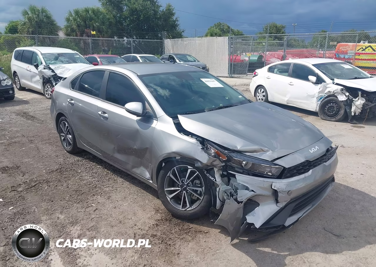 2023 Kia Forte Lxs – zdjęcie 1 z 16