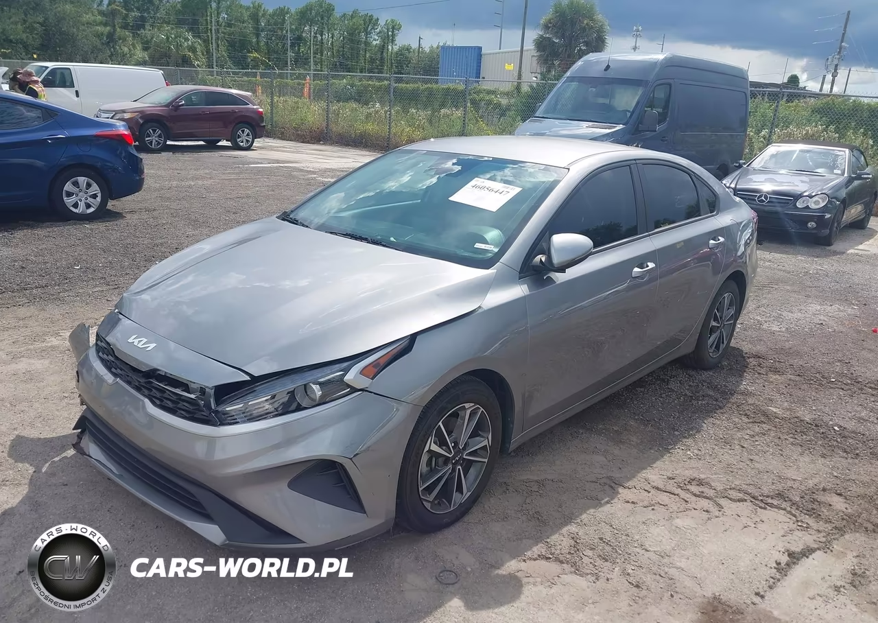 2023 Kia Forte Lxs VIN:3KPF24AD7PE588302 - 2