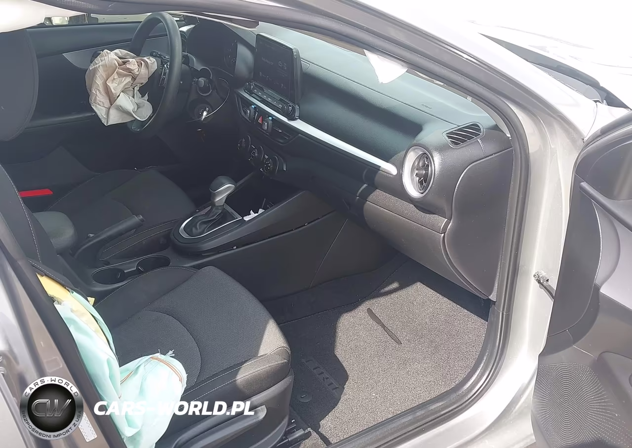 2023 Kia Forte Lxs VIN:3KPF24AD7PE588302 - 5