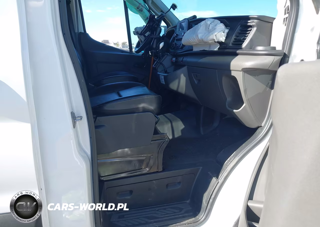 2023 Ford Transit-150 VIN:1FTYE1C89PKB32216 - 5