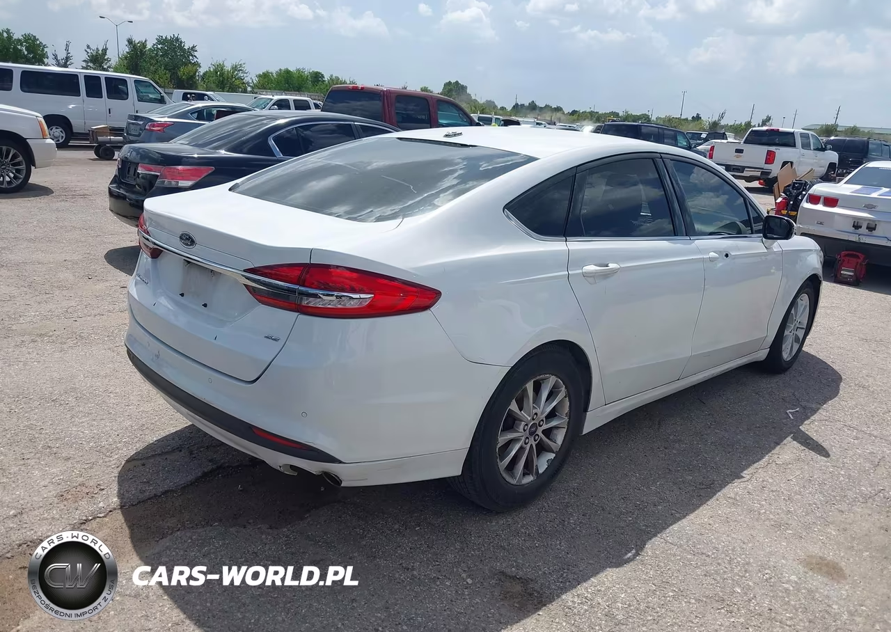 2017 Ford Fusion Se VIN:3FA6P0H77HR164290 - 4