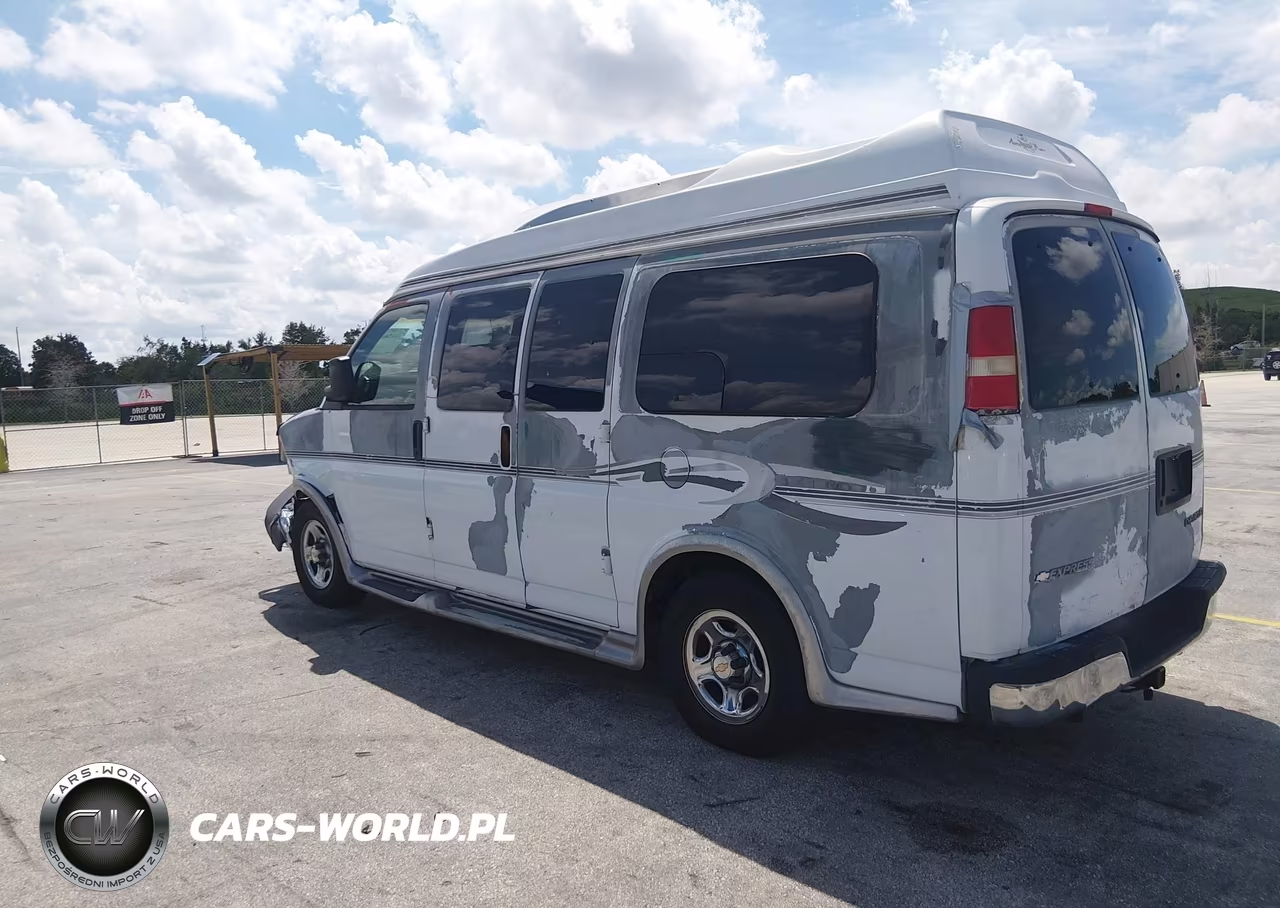 2003 Chevrolet Express Upfitter VIN:1GBFG15TX31137870 - 3