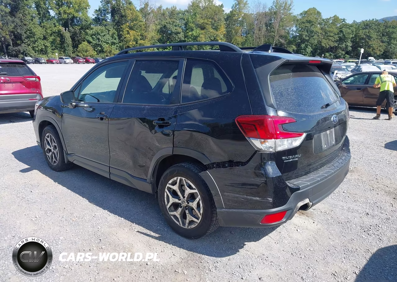 2020 Subaru Forester Premium VIN:JF2SKAGC5LH415329 - 3