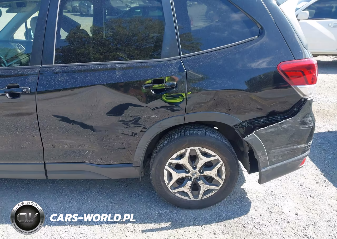 2020 Subaru Forester Premium VIN:JF2SKAGC5LH415329 - 6