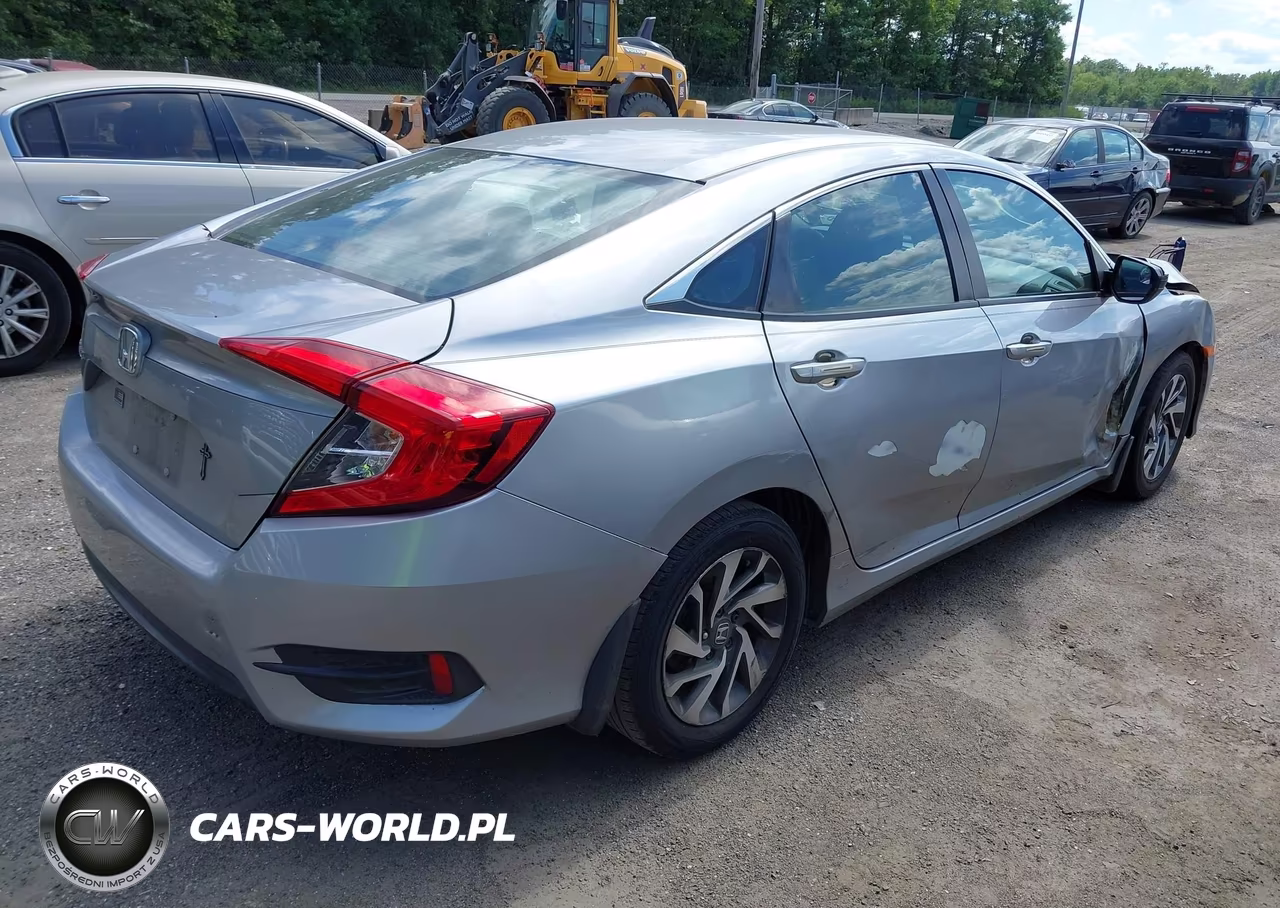 2018 Honda Civic Lx VIN:2HGFC2F5XJH605819 - 4
