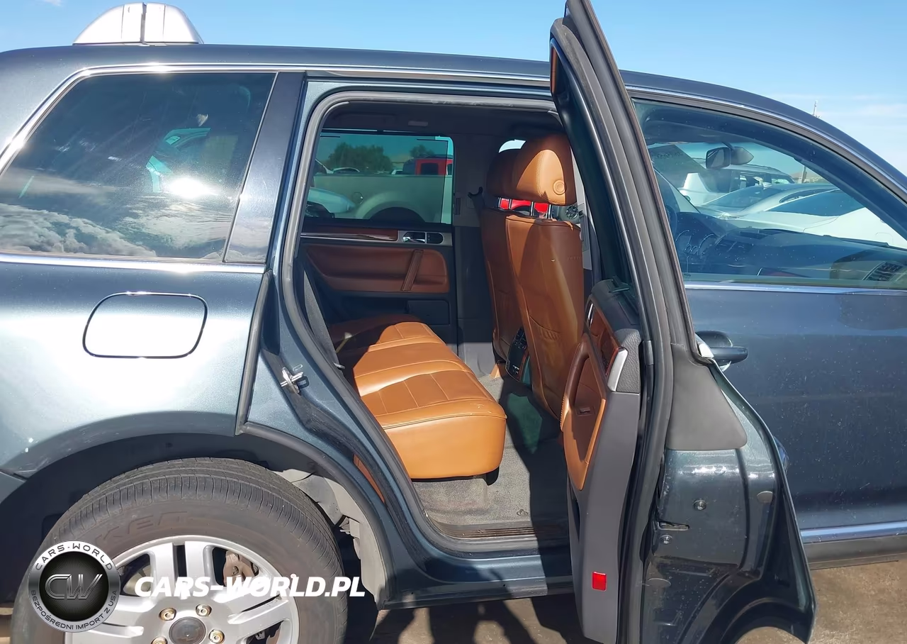 2004 Volkswagen Touareg V8 VIN:WVGCM77L94D063084 - 8