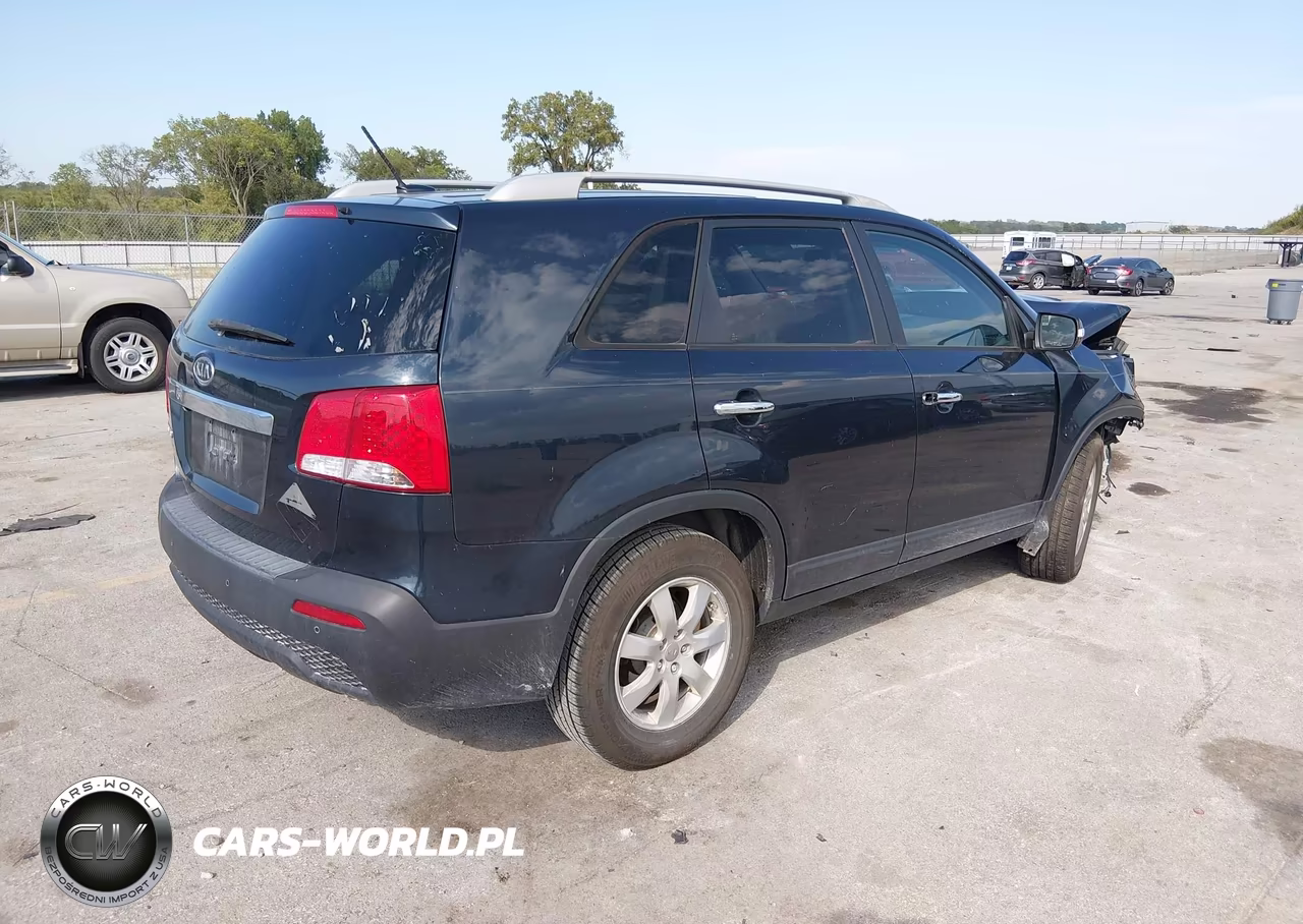 2012 Kia Sorento Lx VIN:5XYKT3A62CG290776 - 4